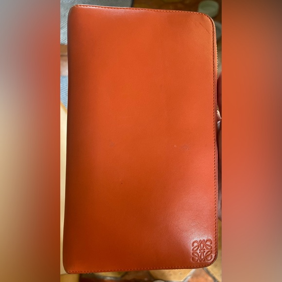 Loewe zip around wallet in satin calfskin - Picture 2 of 9